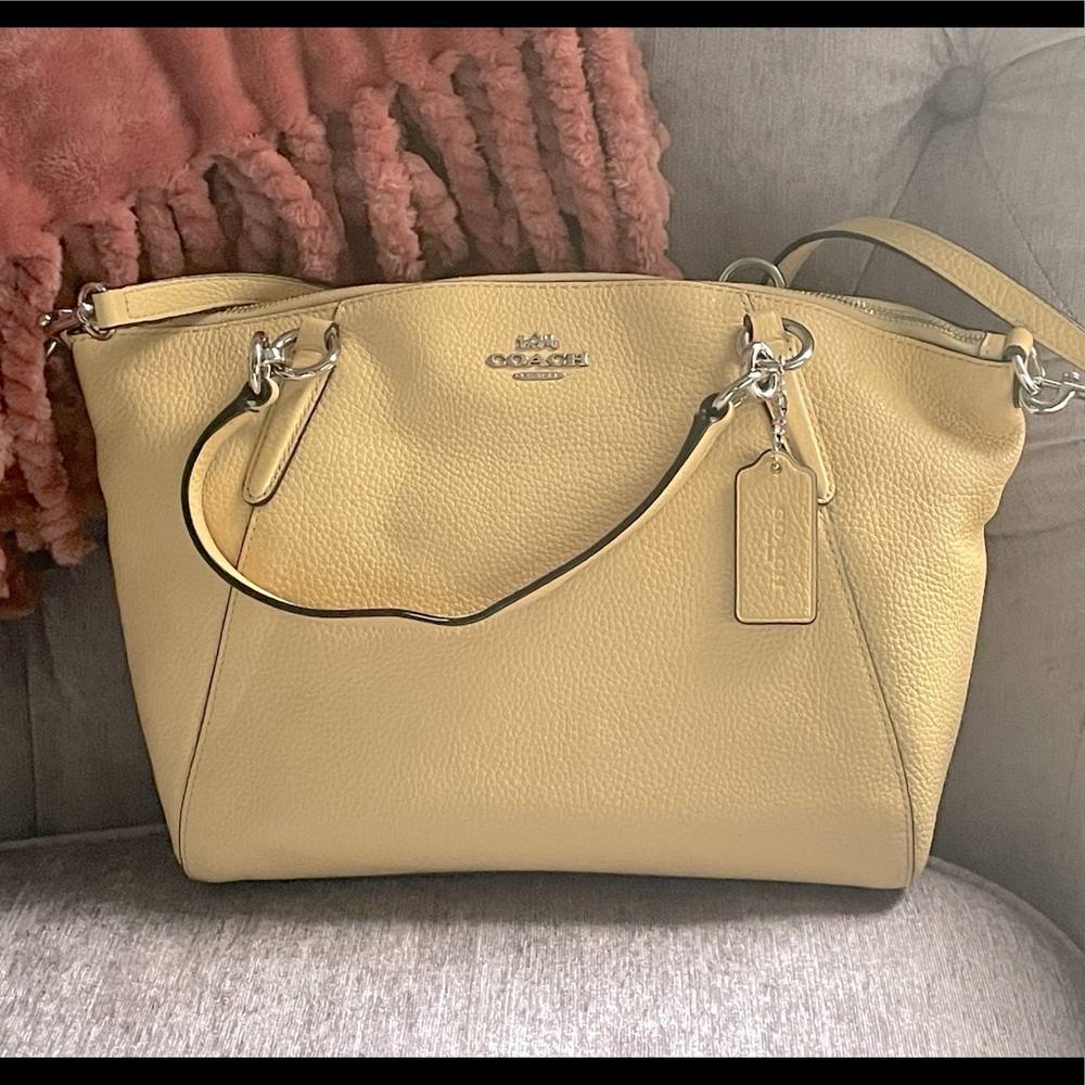 Pebble Leather Coach Purse